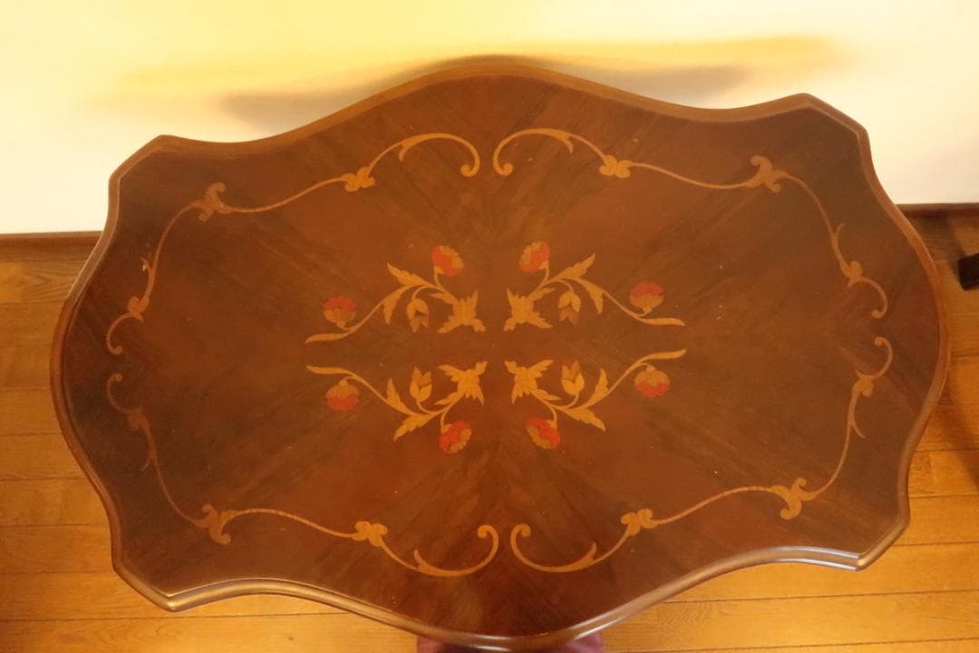 ハイテーブル　象嵌　アンティーク風