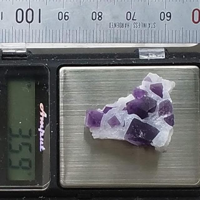 3.59g　砂糖菓子フローライト　母岩付き　鉱物標本　フローライト