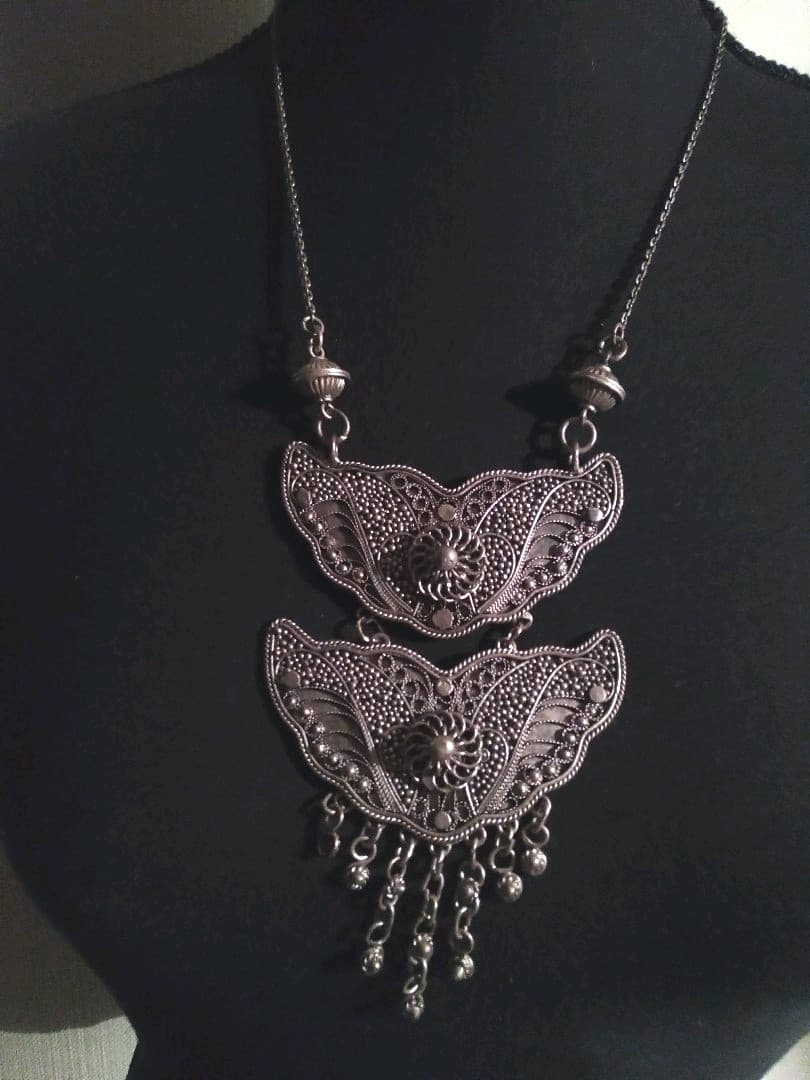 アンティーク 真鍮 透かし彫り ネックレス