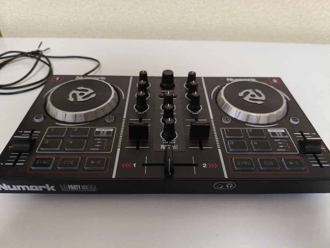 Numark Party Mix DJコントローラー