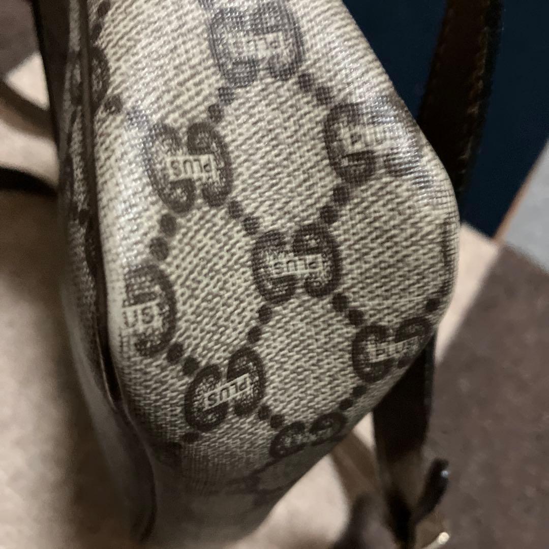 グッチプラスショルダーバック