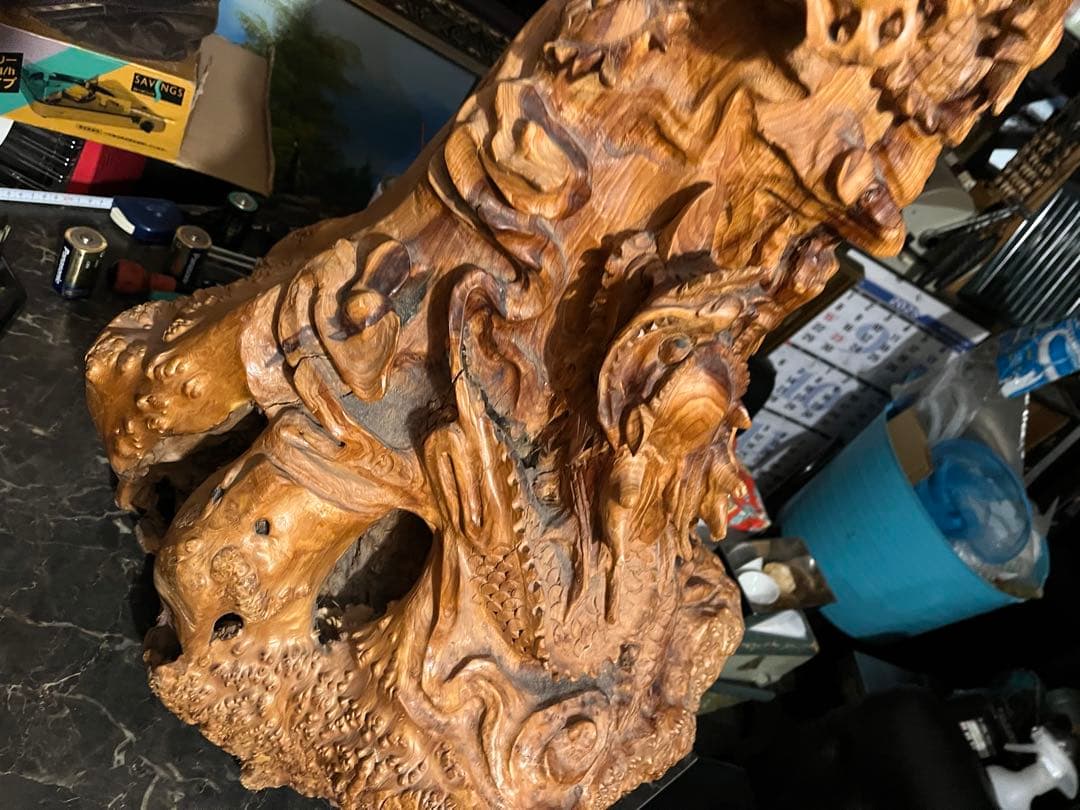 木彫り龍、龍の木彫り、特大木彫りの龍、一刀彫の龍、ドラゴン、木の株の龍