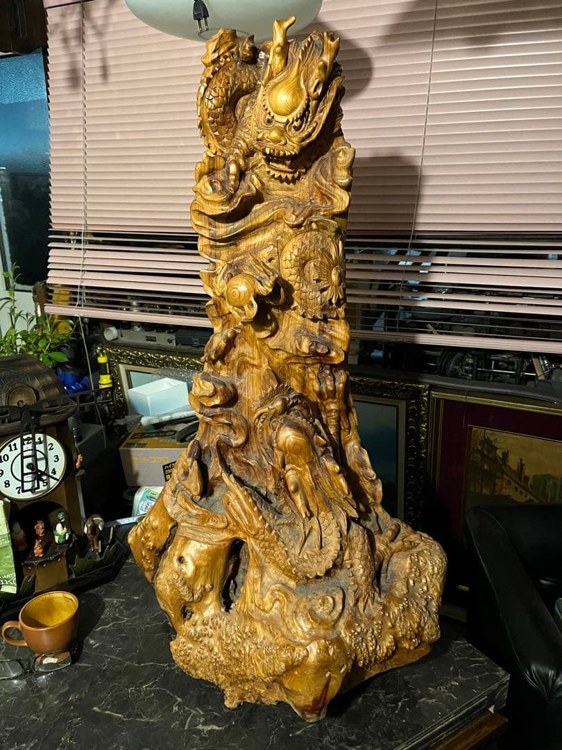 木彫り龍、龍の木彫り、特大木彫りの龍、一刀彫の龍、ドラゴン、木の株の龍