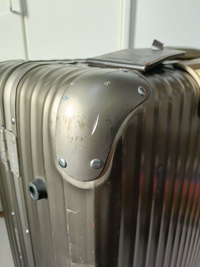 リモワ　トパーズ チタニウム