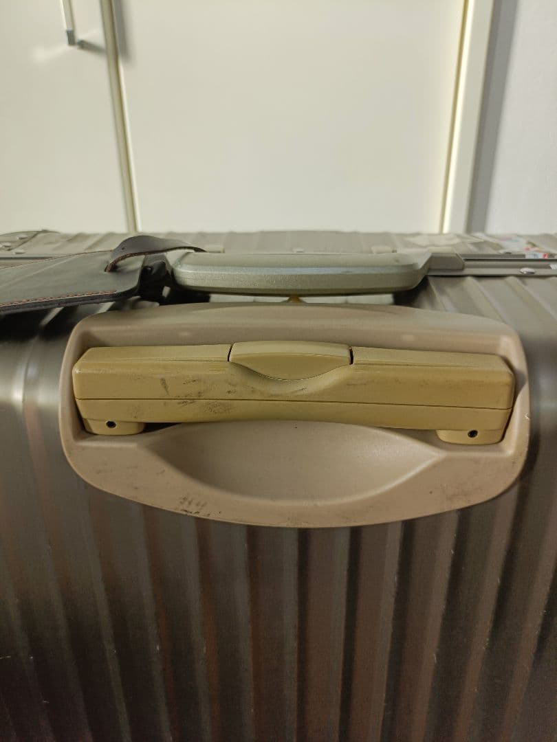 リモワ　トパーズ チタニウム