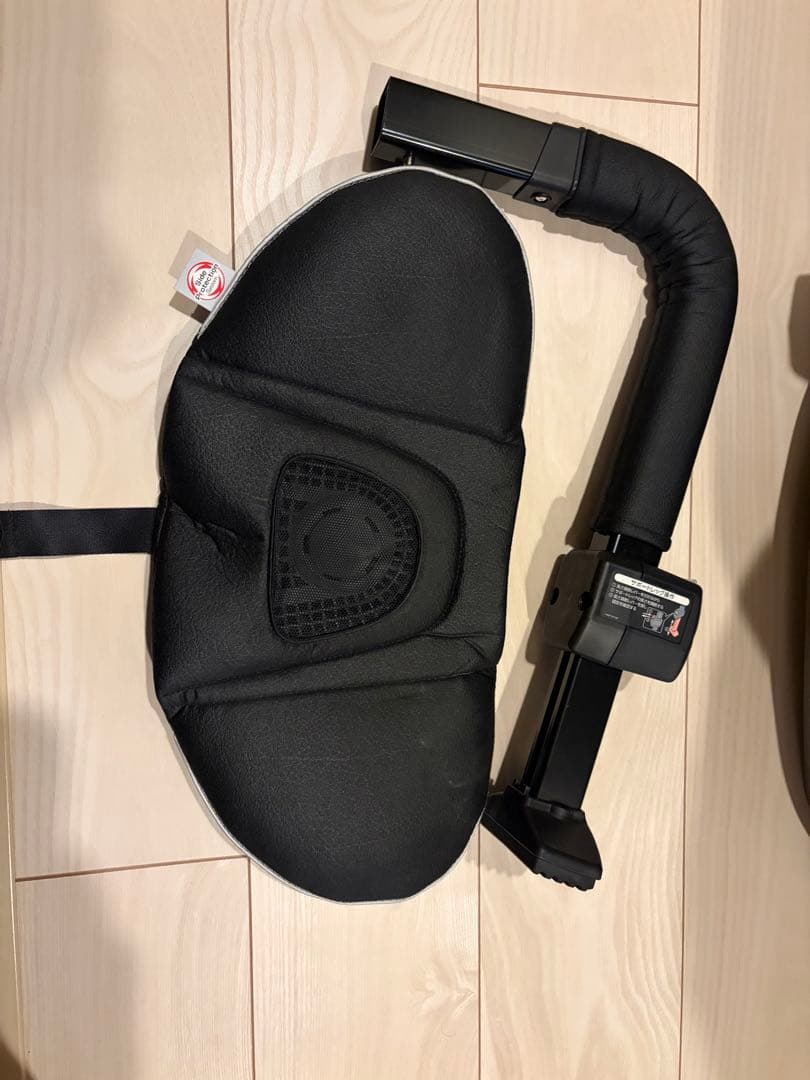 (3連休お値下げ中)Combi 回転式チャイルドシート CB-UTC