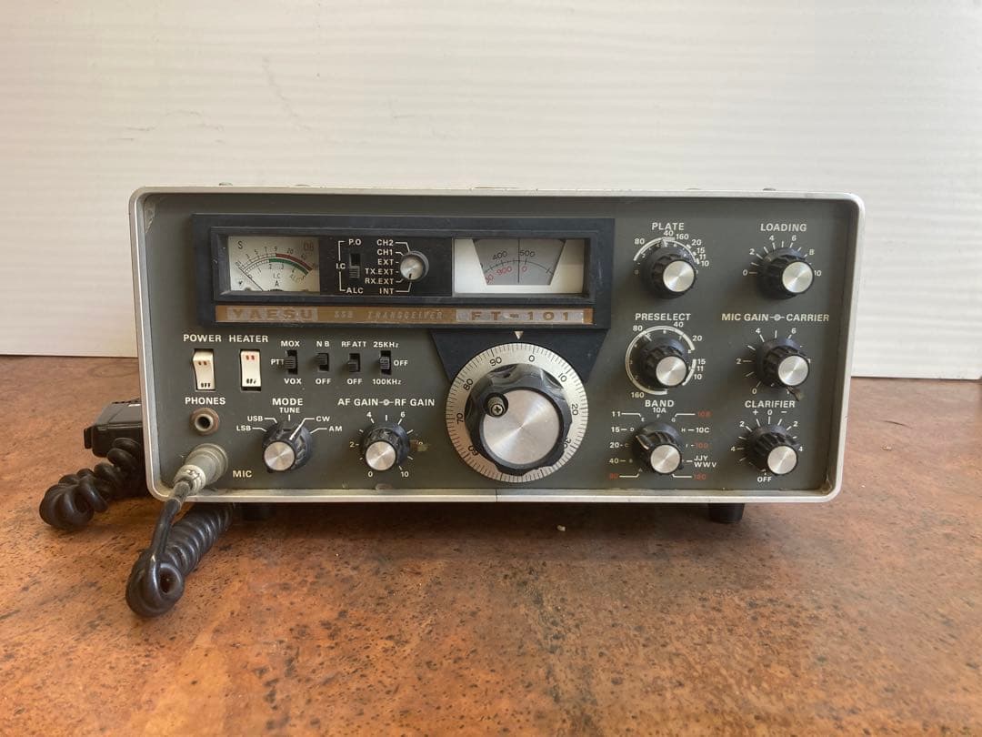 FT101 トランシーバー 動作未確認ジャンク品