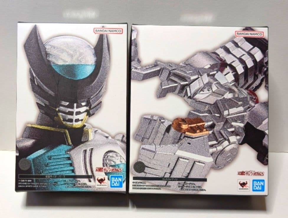 S.H.フィギュアーツ 真骨彫製法 仮面ライダーバース＆CLAWs・サソリ