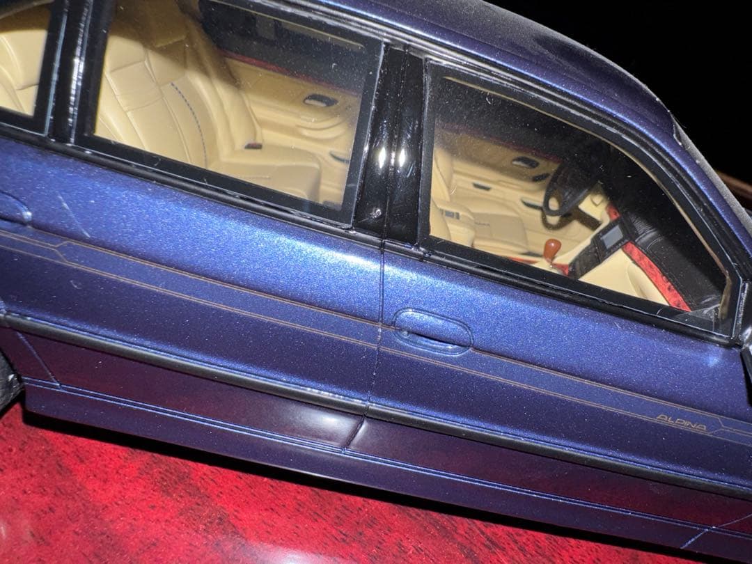 BMW e38 1/18 ミニカー