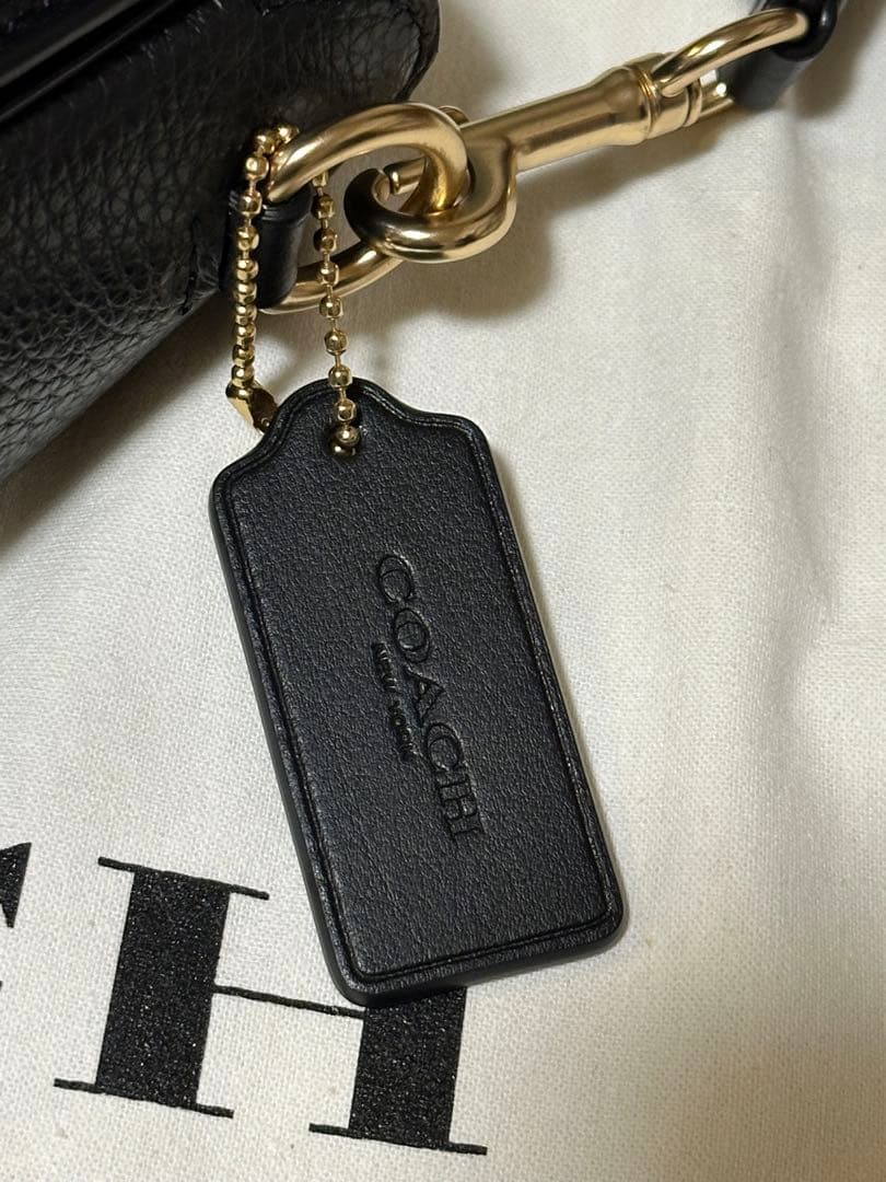 COACH ブラック ショルダーバッグ