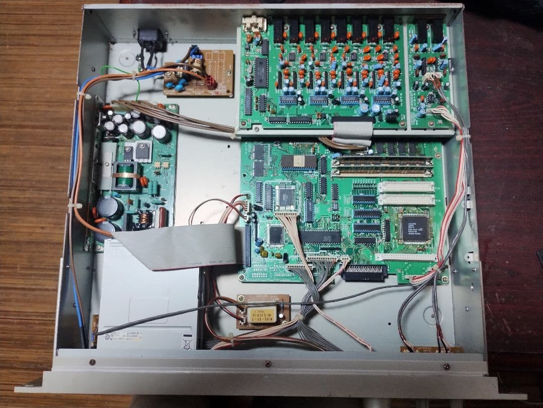 AKAI S3000XL サンプラー