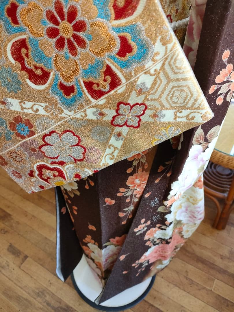 【ご購入者様お手続き中】本振袖　ラメ　薔薇　ブラウン系　美品