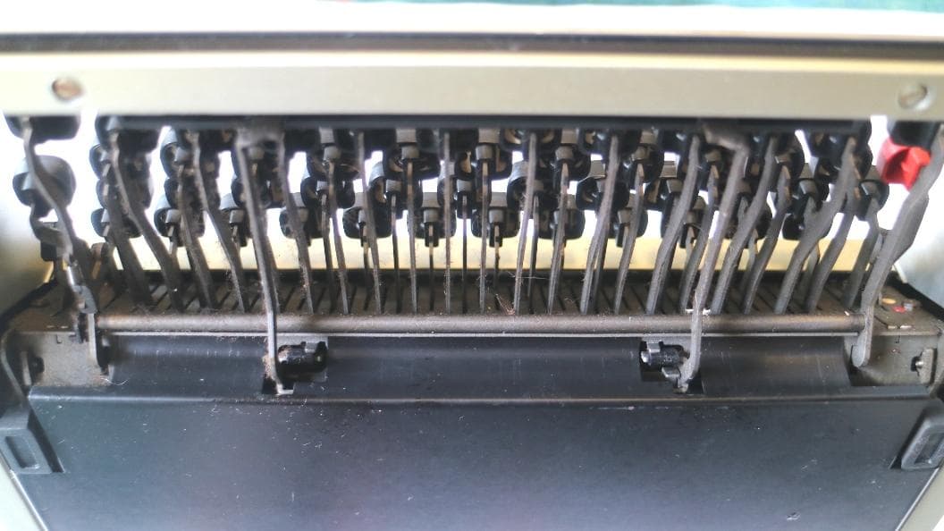 値引完動美品タイプライター Olivetti Lettera DL 国際文字配列