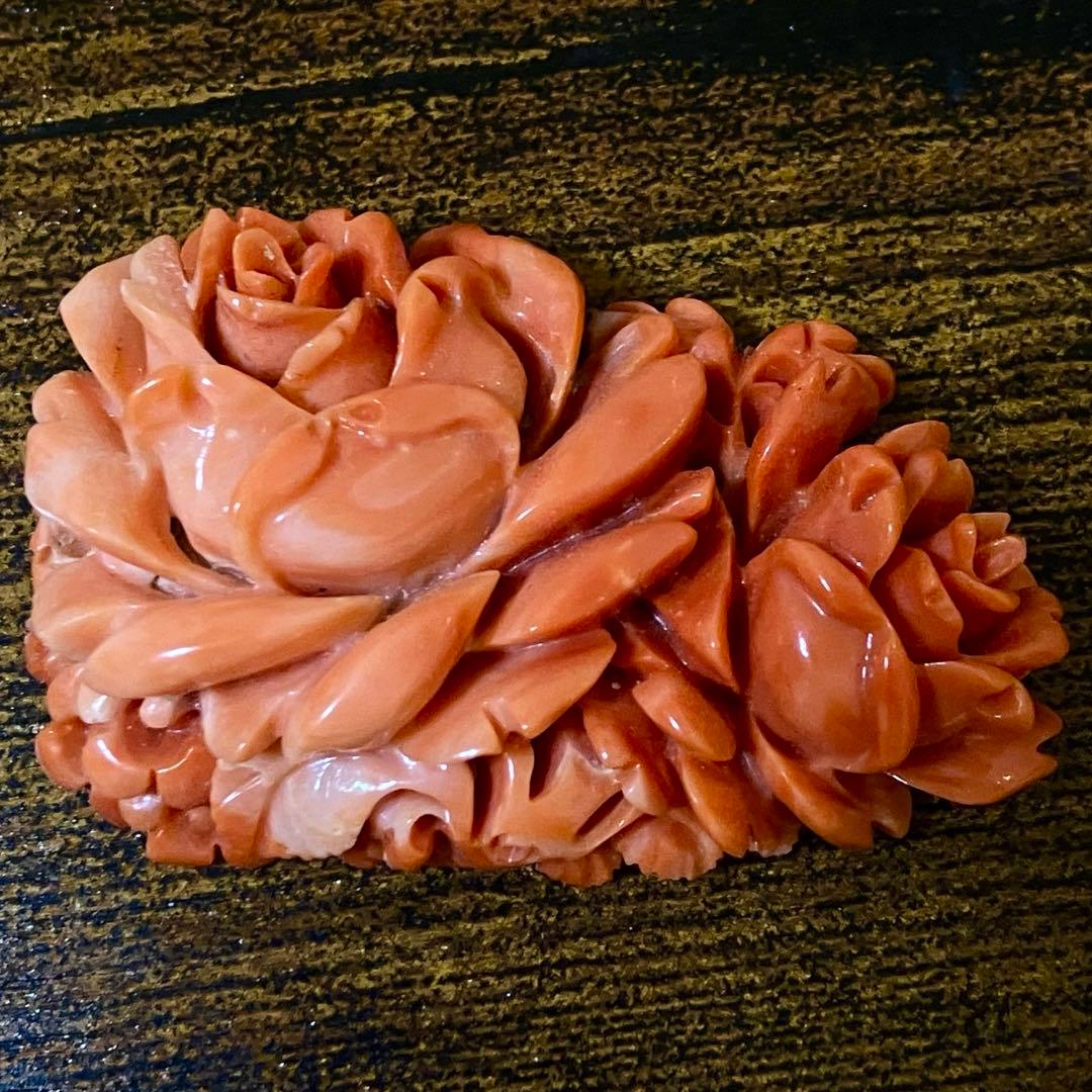 珊瑚 ルース 薔薇の彫刻 カービング