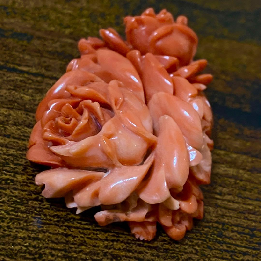 珊瑚 ルース 薔薇の彫刻 カービング