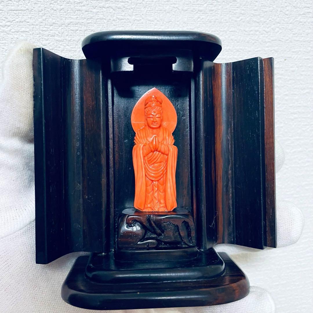 珊瑚彫刻　赤珊瑚　本珊瑚　天然珊瑚置物　仏像　普賢菩薩　御本尊　厨子入り工芸品