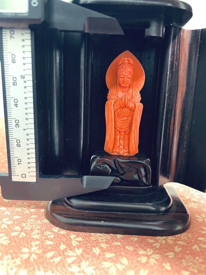 珊瑚彫刻　赤珊瑚　本珊瑚　天然珊瑚置物　仏像　普賢菩薩　御本尊　厨子入り工芸品