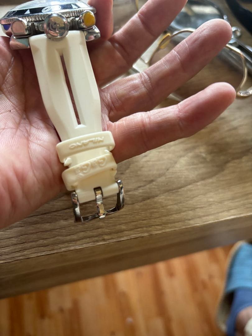 ラバーベルト アナログ時計 ブラック