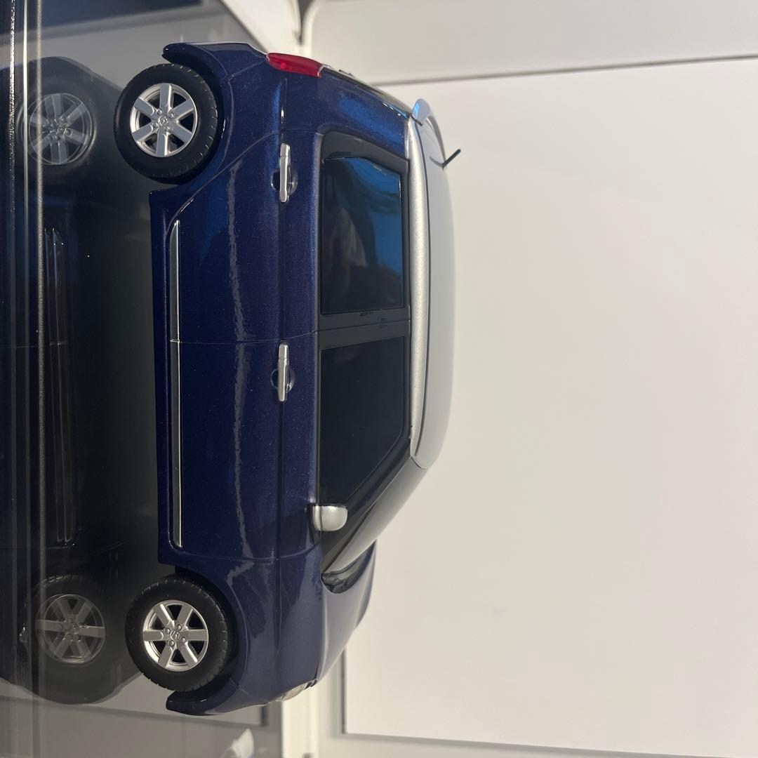 ホンダ　N-ONE エヌワン　1/18 モデルカー