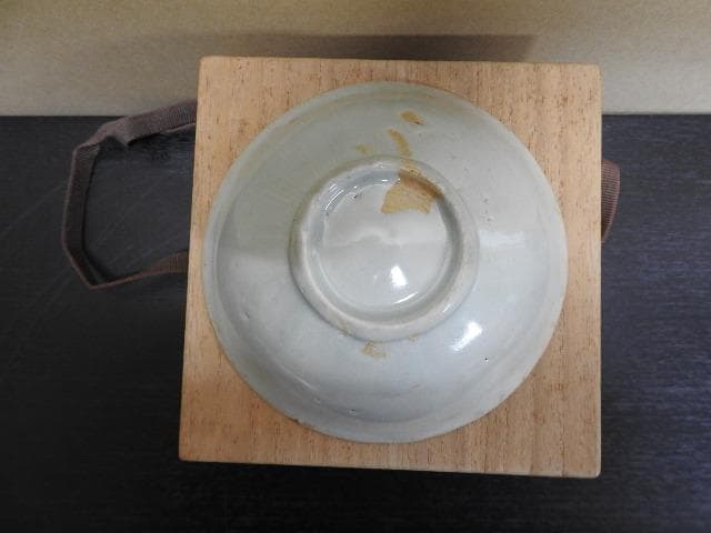 青磁平茶碗　清朝？　保存箱　MA379