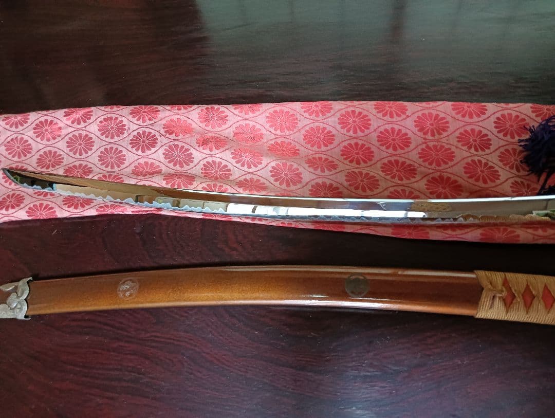 高級模擬家紋入伝統的な鞘付き古いレトロアンティーク袋付ヴィンテージ飾り置物