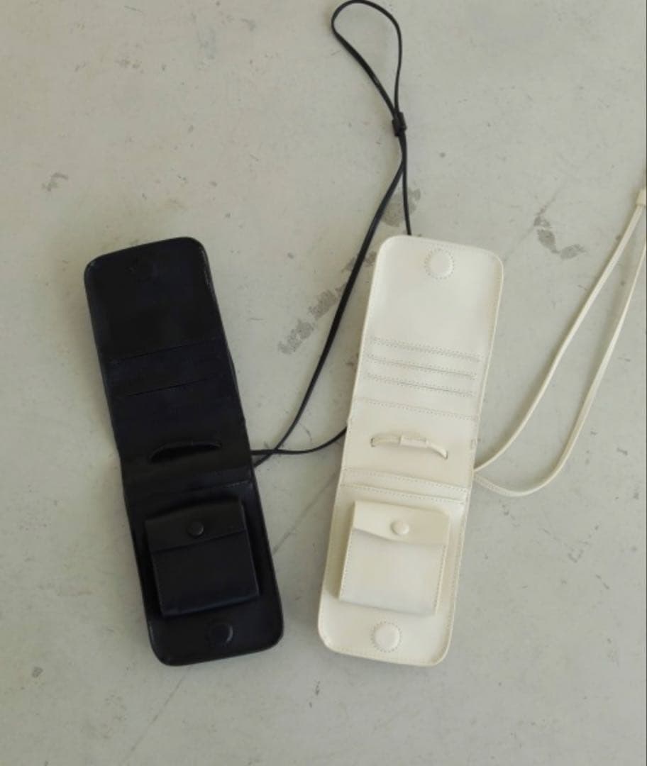 TODAYFUL 新品・未使用レザーマルチポシェットBLACK