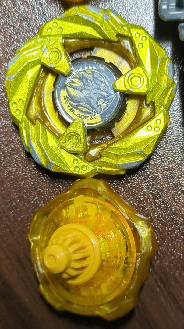 ベイブレードX 4個（3個非売品）、ストリングランチャー