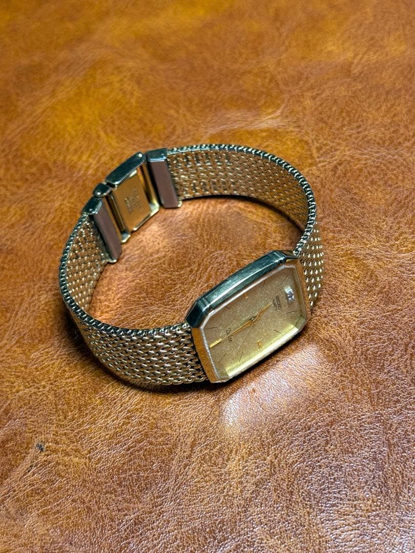 A42 希少 稼動品 SEIKO DOLCE 2pダイヤ　80年代ヴィンテージ