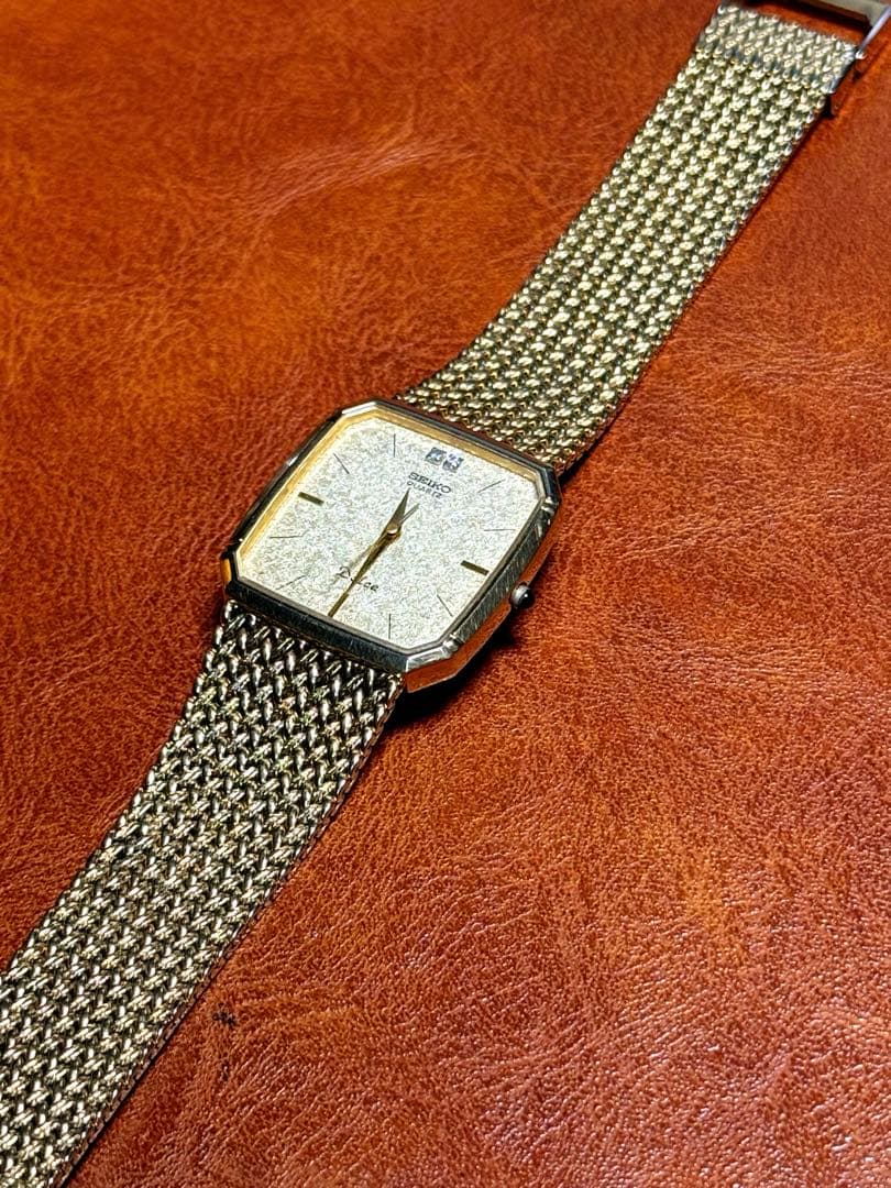 A42 希少 稼動品 SEIKO DOLCE 2pダイヤ　80年代ヴィンテージ