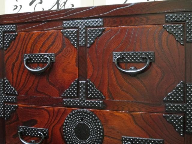 伝統工芸 欅材 拭き漆 南部鉄金具 №999 月雫8号 民芸 岩谷堂箪笥 鍵付き