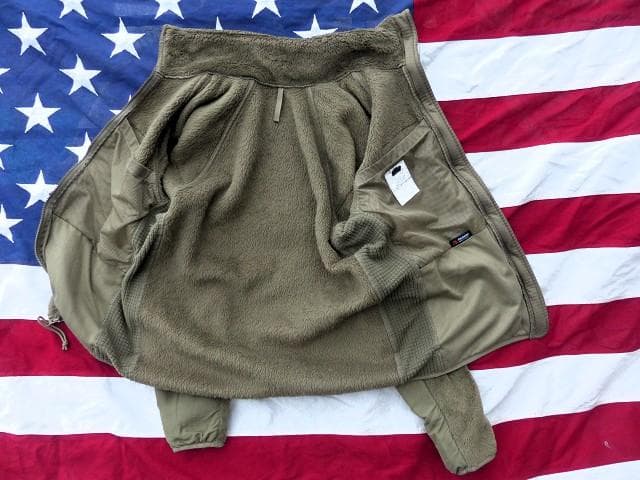 米軍実物　ポーラテックフリースジャケット　S-R　コヨーテ ECWCS　134