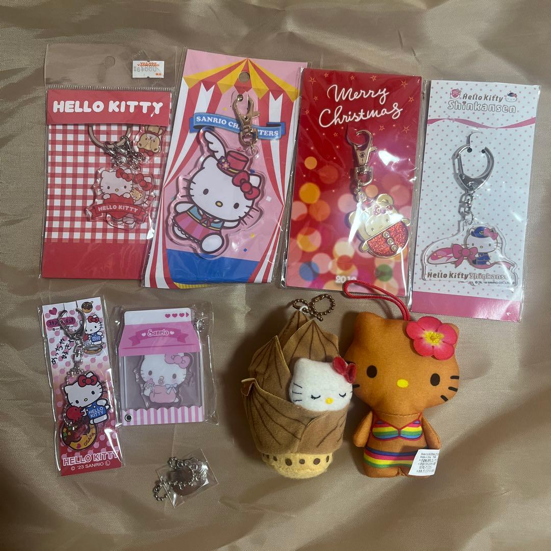 ハローキティ新品　ご当地キーホルダー　ボールペン　シール　プラモデル　限定 レア