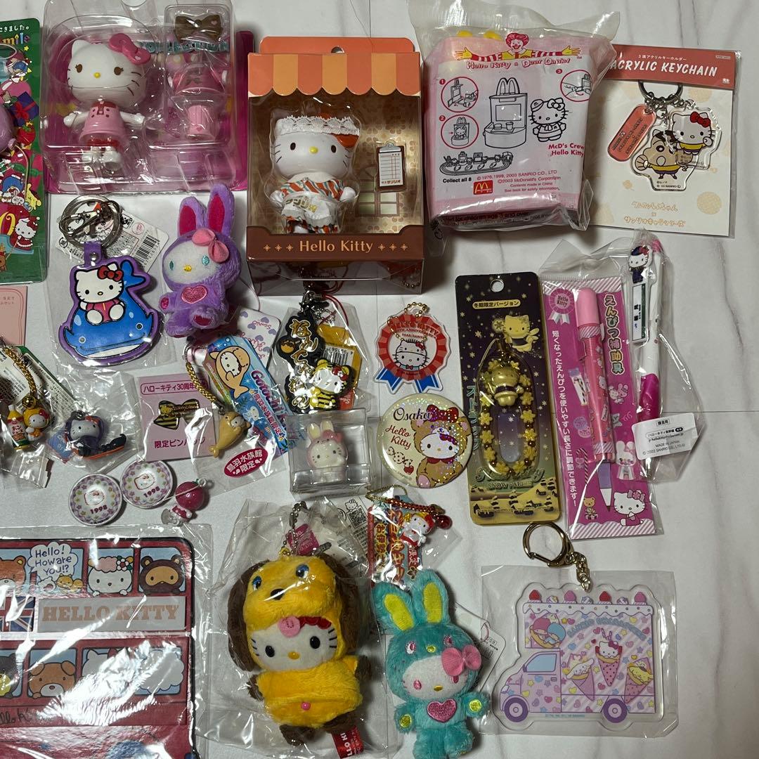 ハローキティ新品　ご当地キーホルダー　ボールペン　シール　プラモデル　限定 レア