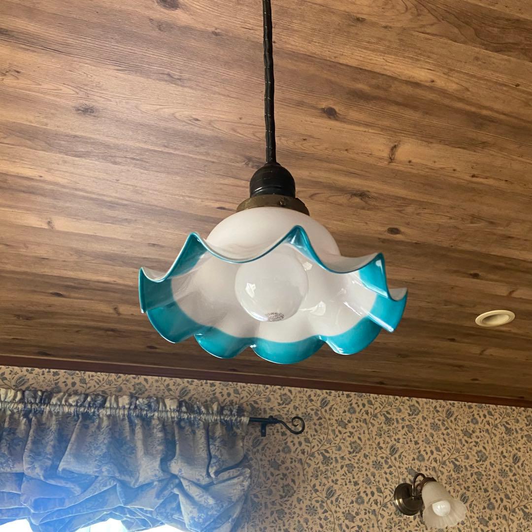 レトロ　ガラスシェード　乳白色　大正ガラス　フリルガラスシェード　電傘