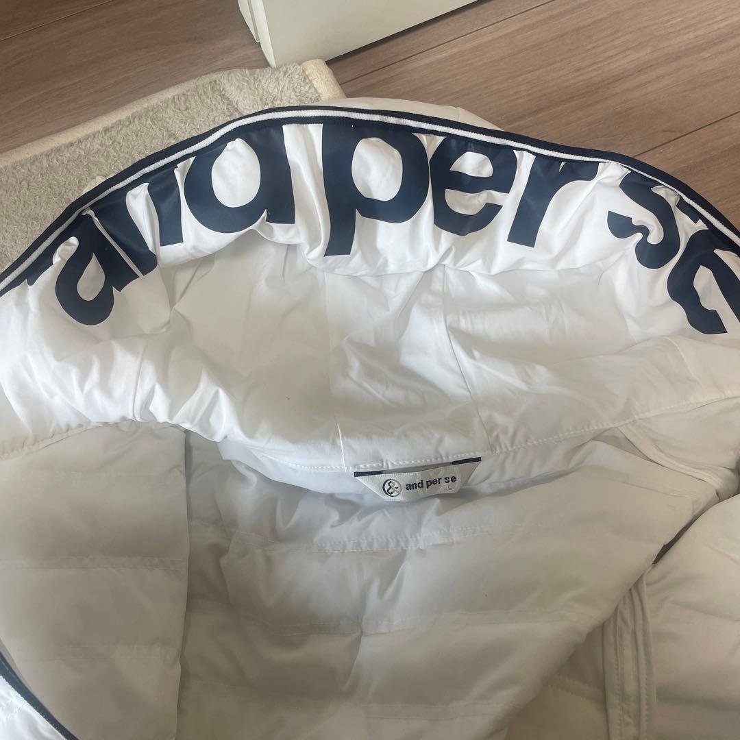 and per se フード付きジャケット ホワイト