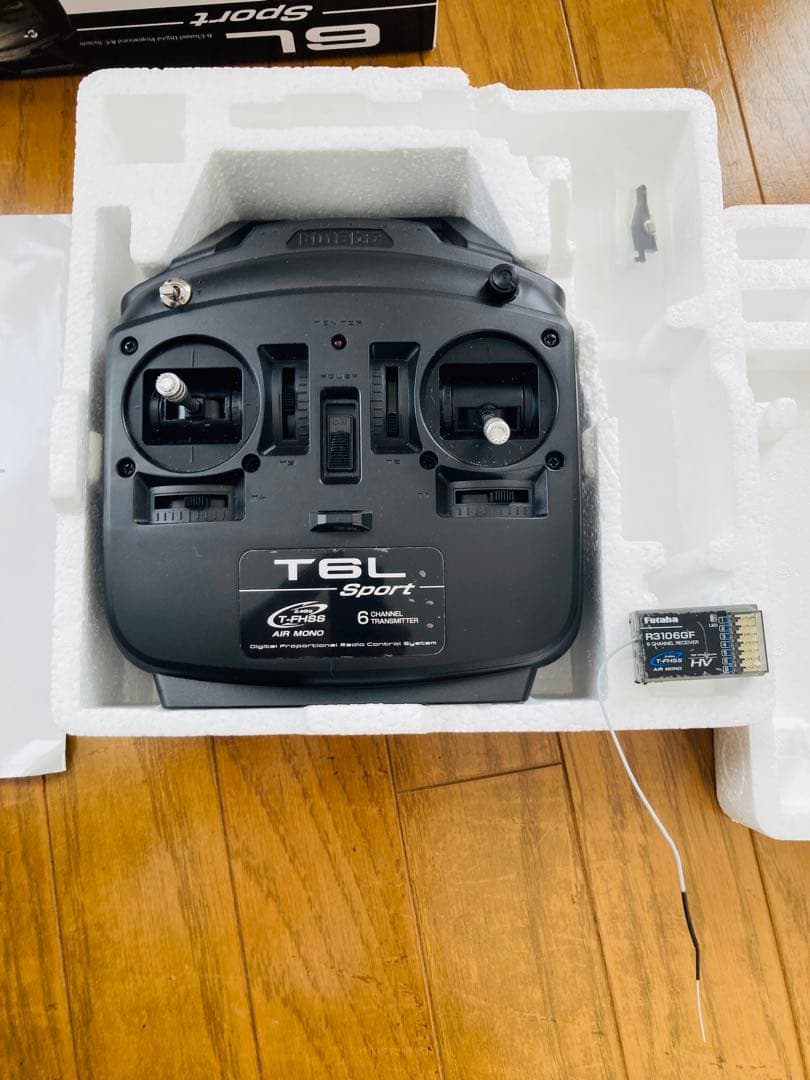 Futaba フタバ　　T6L プロポ R3106GF 受信機あり