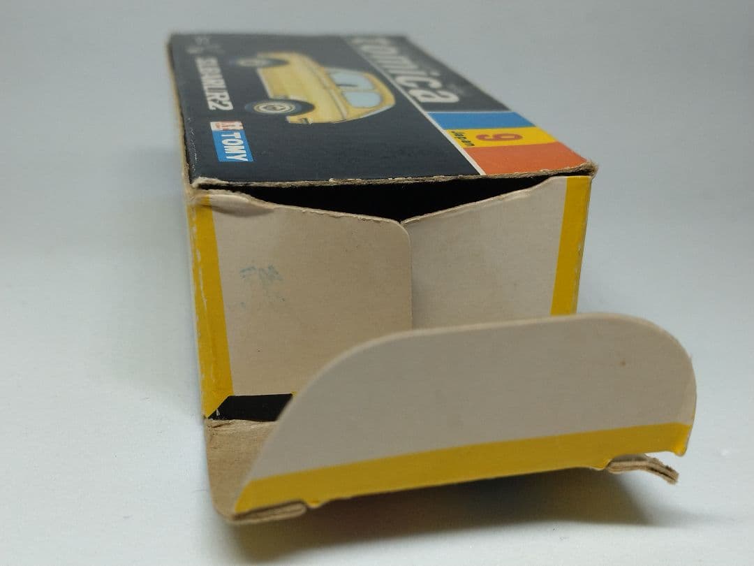 トミカ 9 スバル R2 緑 白シート 黒箱 緑色指定箱 日本製 レアモデル