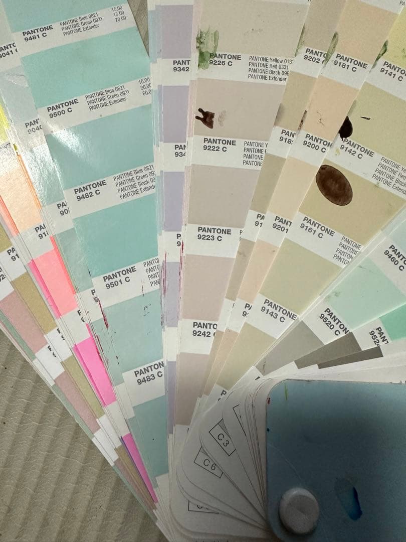PANTONE色見本PASTELS&NEONS Coated&Uncoated