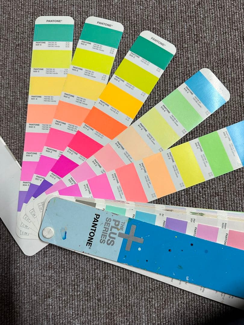 PANTONE色見本PASTELS&NEONS Coated&Uncoated