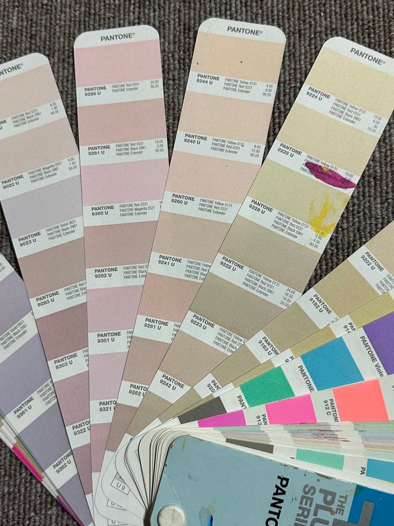 PANTONE色見本PASTELS&NEONS Coated&Uncoated