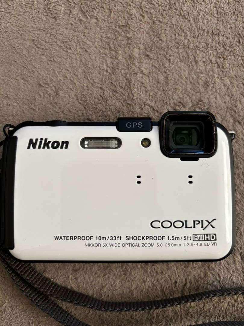 美品　Nikon COOLPIX AW100 デジタルカメラ ナチュラルホワイト