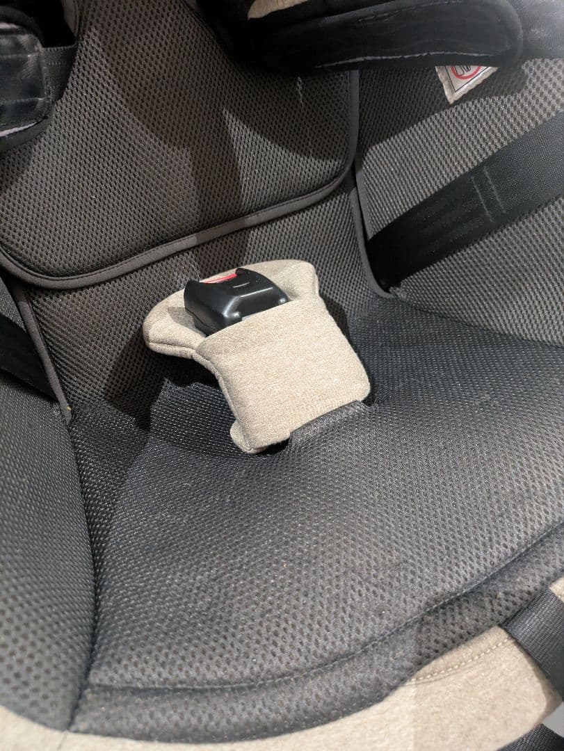 combi THE S ISOFIX ザ エス エッグショック ベージュ