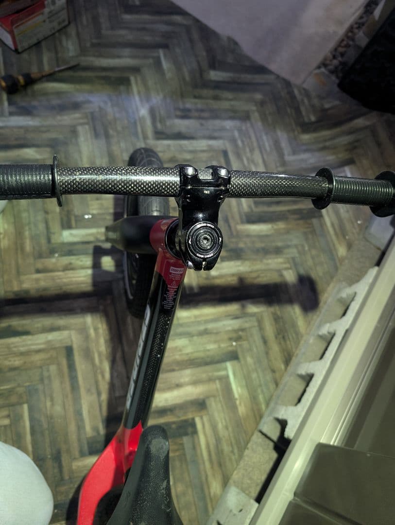 STRIDER ST-R ストライダー　カーボン　室内使用のみ