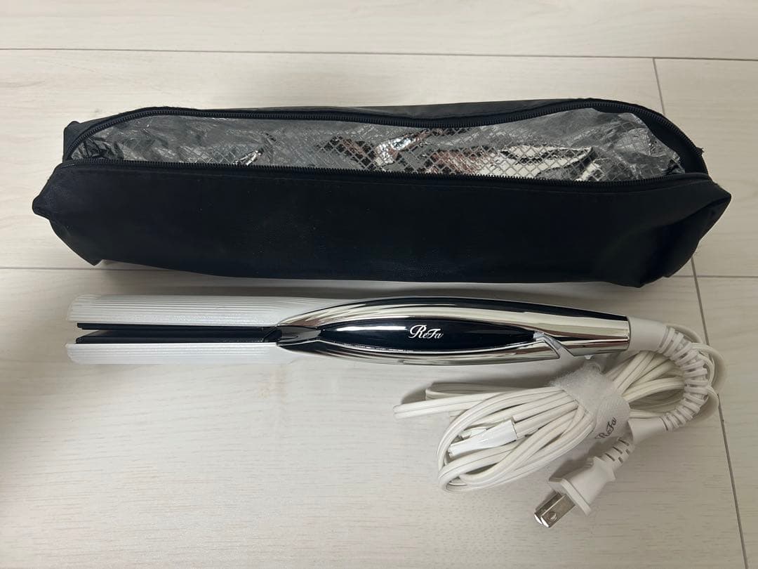 【即日発送&値下げ依頼○】Refa ストレートヘアアイロン 　 ※収納ケース付き