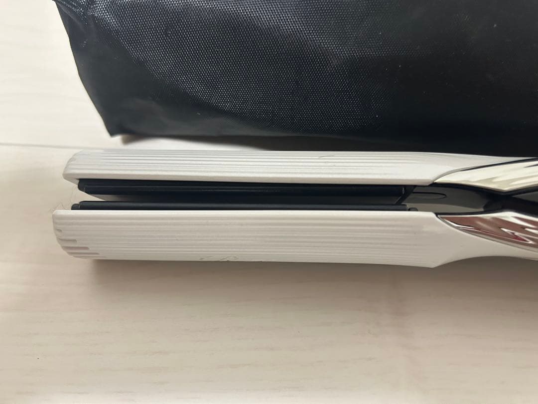 【即日発送&値下げ依頼○】Refa ストレートヘアアイロン 　 ※収納ケース付き