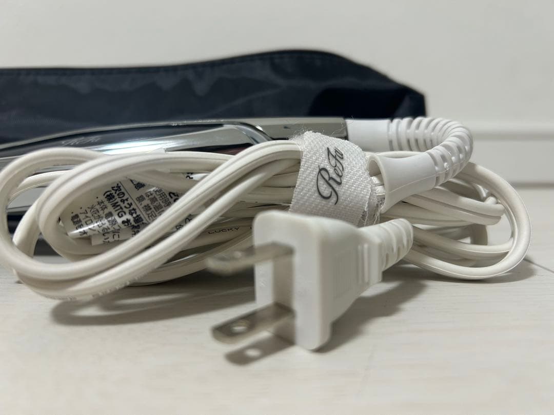 【即日発送&値下げ依頼○】Refa ストレートヘアアイロン 　 ※収納ケース付き