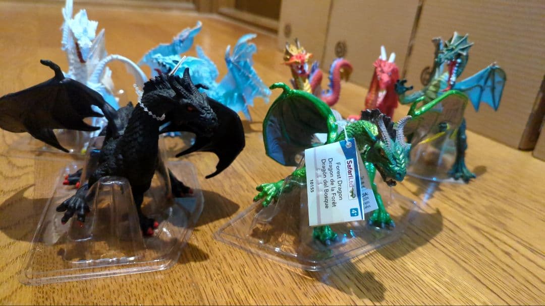 Schleich　ドラゴンフィギュア 8体セット