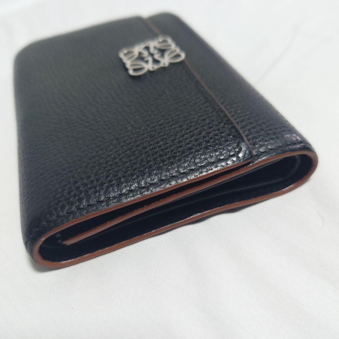 専用ページ✨️新春SALE✨️　LOEWE　レザー　三つ折り財布　ブラック