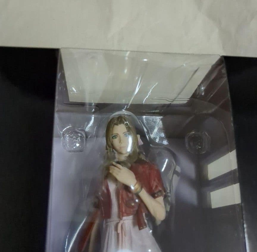 エアリス　フィギュア　FINAL FANTASYVII　フィギュア　FF7