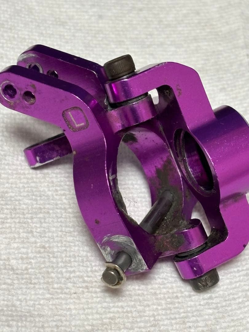 hpiサベージ アップライト　ナックル　ハブ